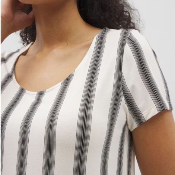 NWT Soma COOL NIGHTS Scoop Neck Short Sleeve Sleepshirt - Picture 2 of 6